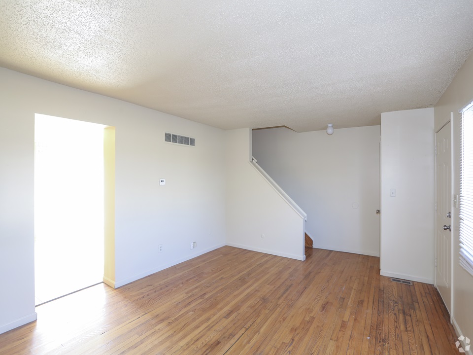 Exterior view at Green Village Townhomes in Kansas City, MO 64126