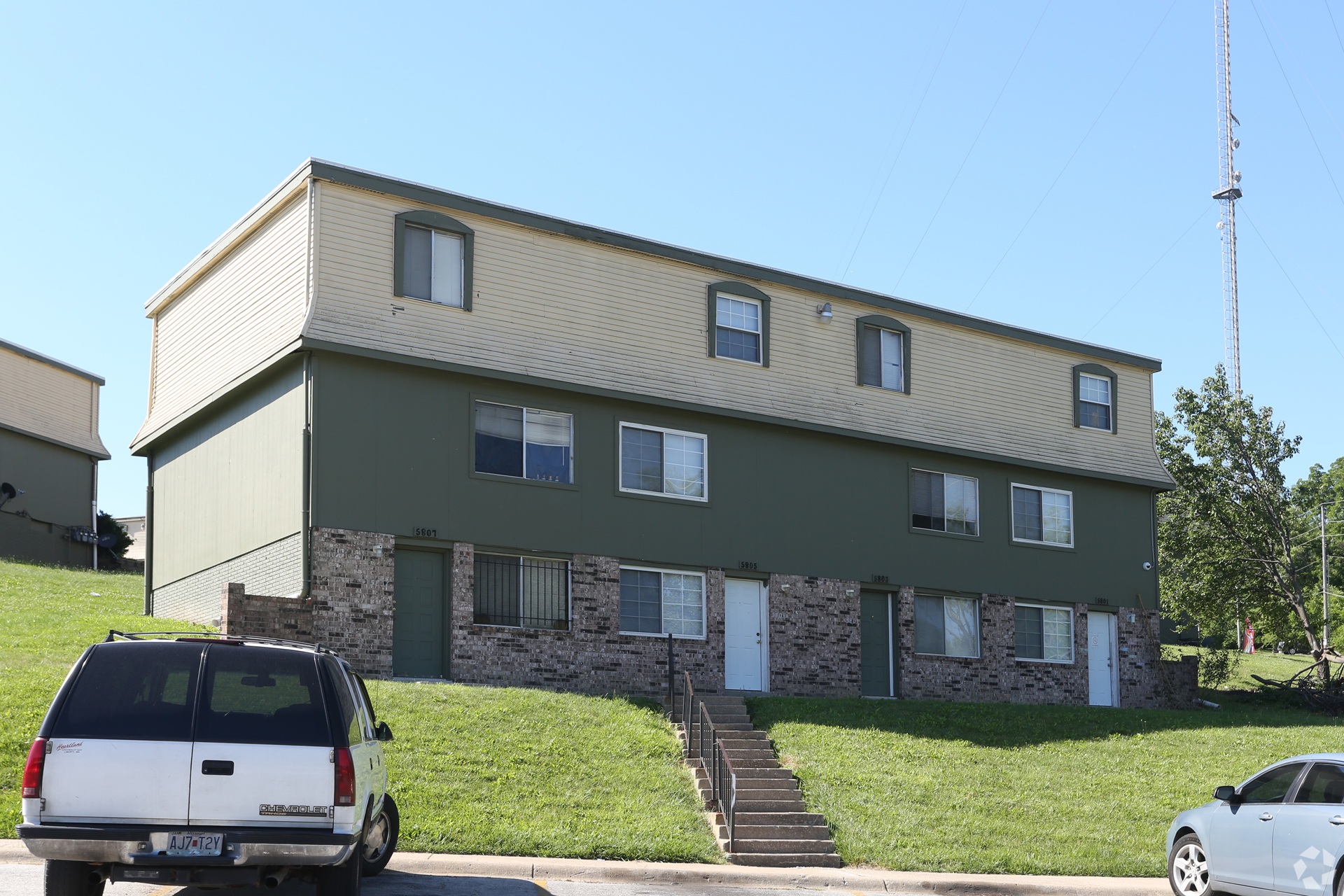 Green Village Townhomes exterior in Kansas City Missouri